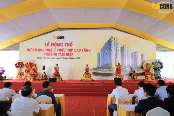 Nghi thức trống hội bắt đầu sự kiện động thổ